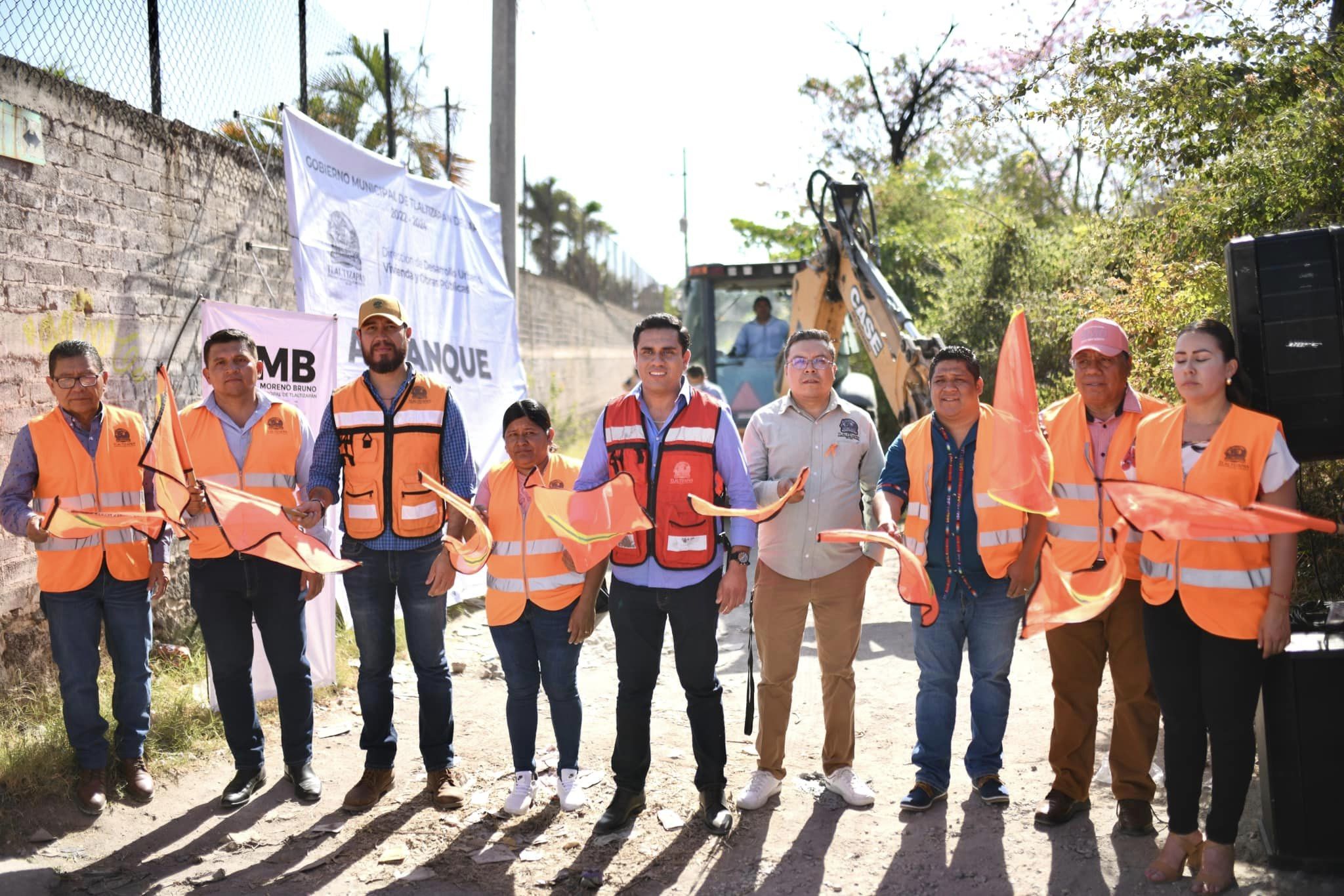 GABRIEL MORENO BRUNO ARRANCA OBRA DE PAVIMENTACIÓN EN LA LOCALIDAD DE SANTA ROSA TREINTA DE TLALTIZAPÁN